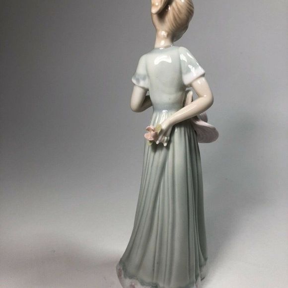 GARDEN PARTY FIGURINES by House Of Lloyd VINTAGE - Picture 3 of 12